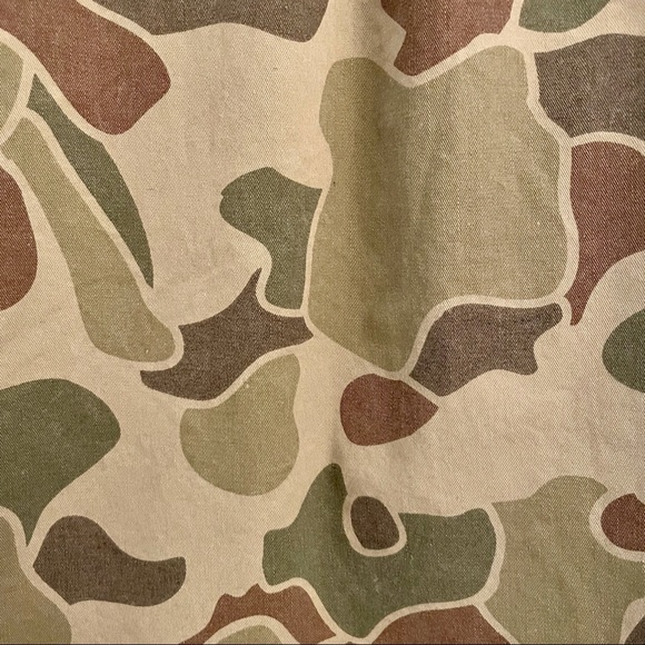 ✨3 for $20✨ Camo Button-Down Shirt - Picture 3 of 3